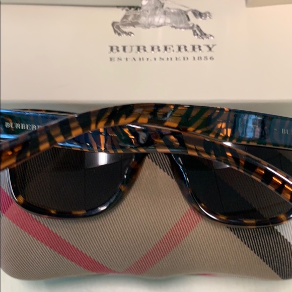Authentic Burberry Sunglasses - Picture 2 of 4